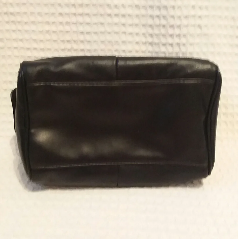 Guess Mens Black Leather Travel Toiletry Bag